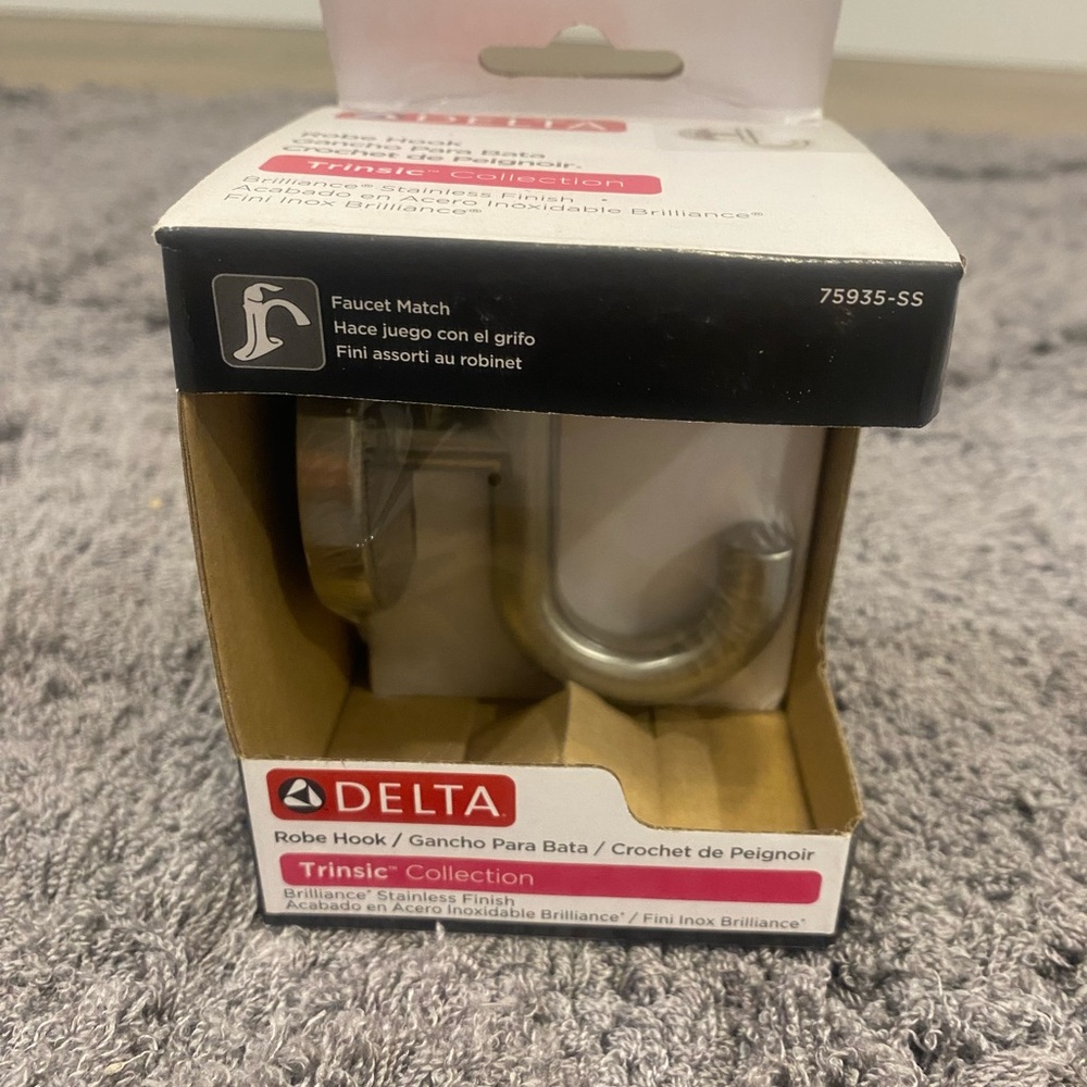 Delta Trinsic Collection Brilliance Stainless Robe Hook - Silver